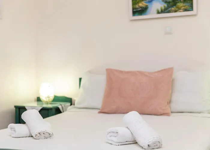 Annamaria Pansion Naxos City